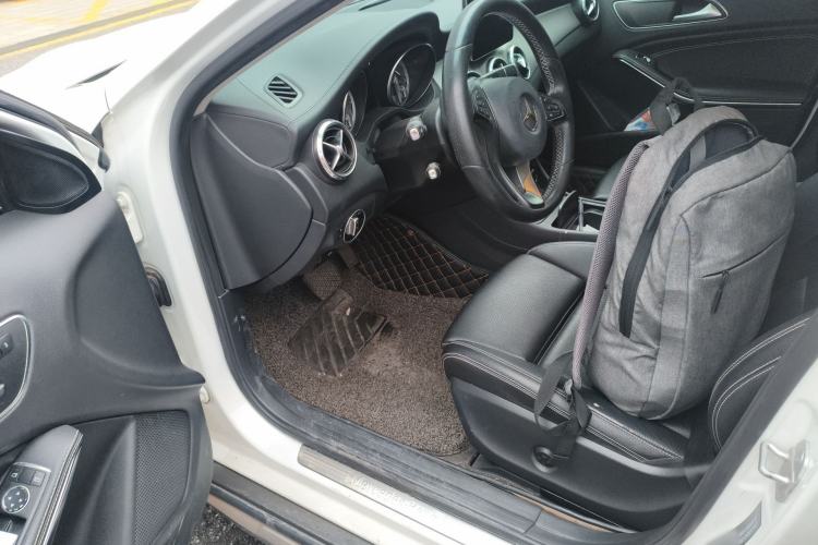 Used Mercedes-Benz GLA 2016 GLA 200 Fashion Model Driver Seat