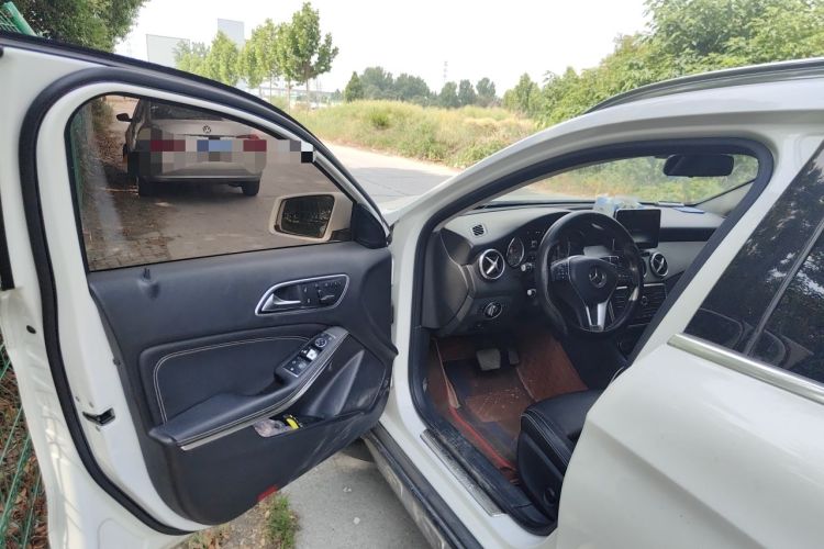 Used Mercedes-Benz GLA 2016 GLA 200 Sport Edition Driver Seat