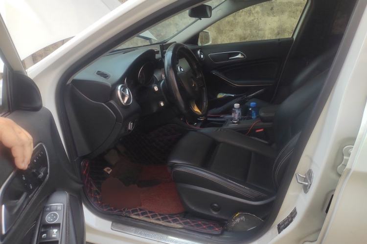 Used Mercedes-Benz GLA 2016 GLA 200 Sport Edition Driver Seat
