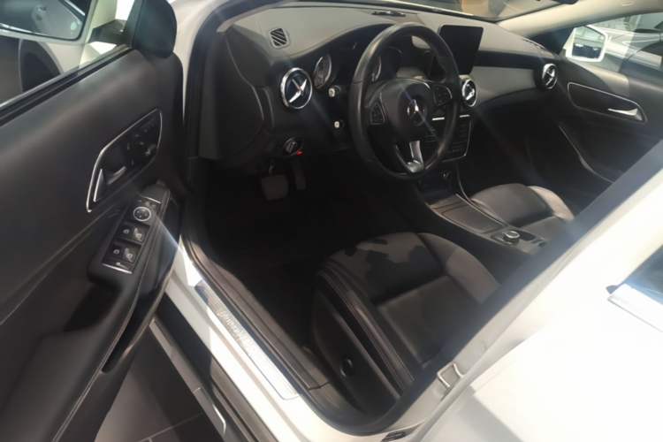 Used Mercedes-Benz GLA 2016 GLA 200 Fashion Model Driver Seat