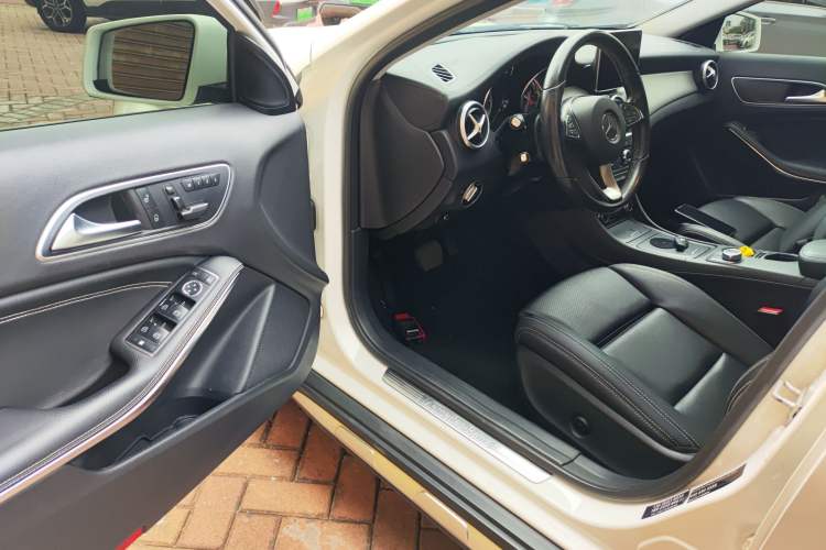 Used Mercedes-Benz GLA 2016 GLA 200 Fashion Model Driver Seat