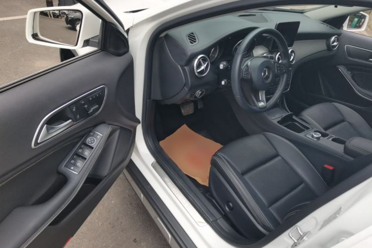 Used Mercedes-Benz GLA 2016 GLA 200 Fashion Model Driver Seat