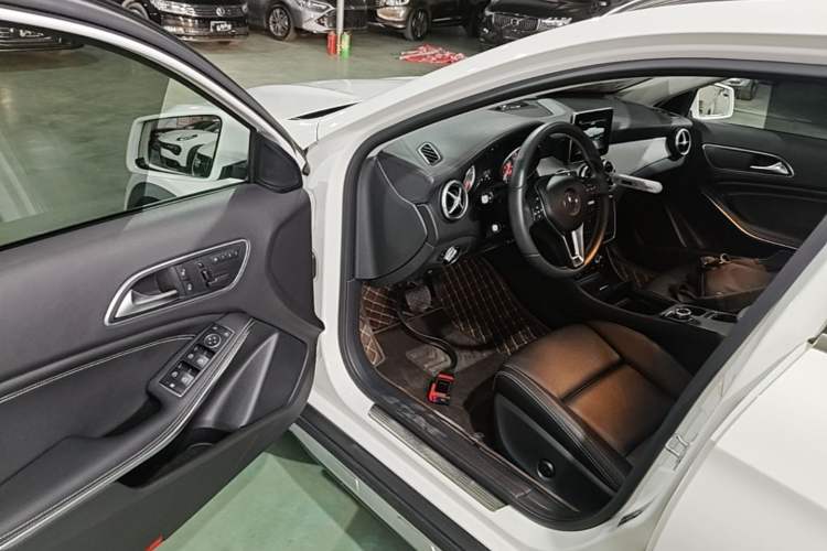 Used Mercedes-Benz GLA 2016 GLA 200 Fashion Model Driver Seat