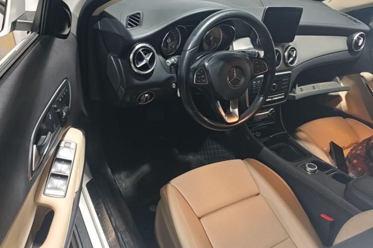 Used Mercedes-Benz GLA 2016 GLA 200 Fashion Model Driver Seat