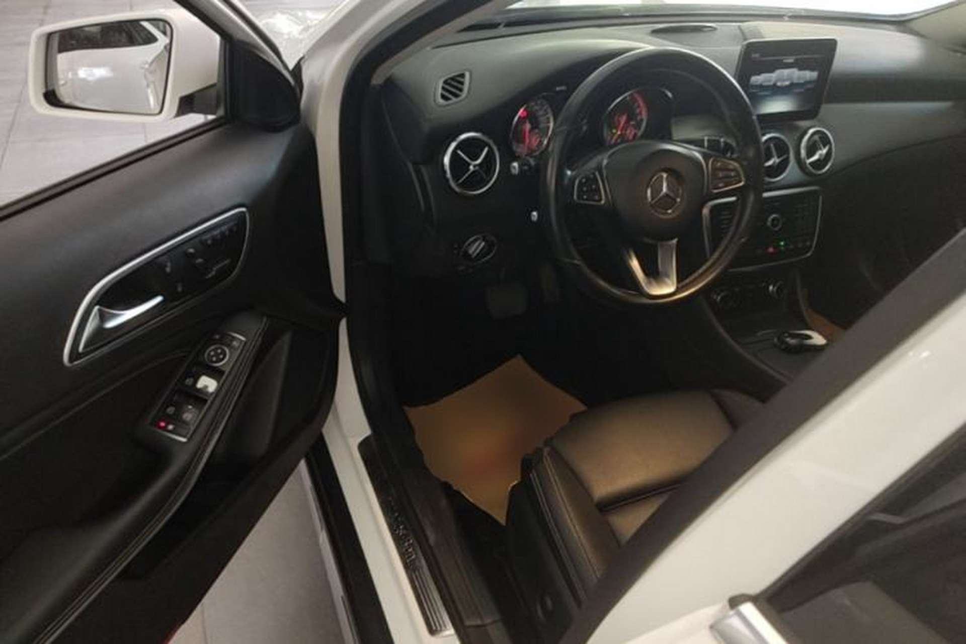 Used Mercedes-Benz GLA 2016 GLA 220 4MATIC Fashion Edition Driver Seat