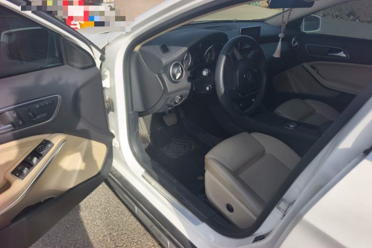Used Mercedes-Benz GLA 2016 GLA 200 Fashion Model Driver Seat