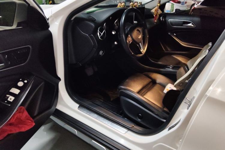 Used Mercedes-Benz GLA 2016 GLA 200 Fashion Model Driver Seat