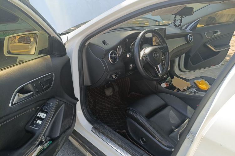 Used Mercedes-Benz GLA 2016 GLA 200 Sport Edition Driver Seat