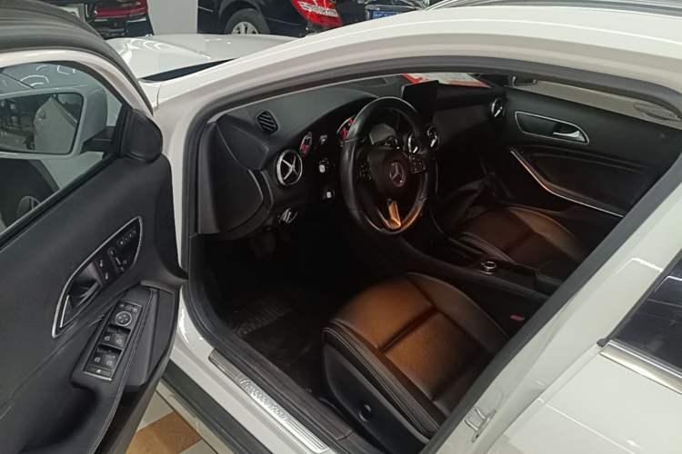 Used Mercedes-Benz GLA 2016 GLA 200 Fashion Model Driver Seat