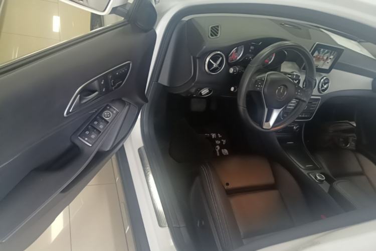 Used Mercedes-Benz GLA 2016 GLA 200 Fashion Model Driver Seat