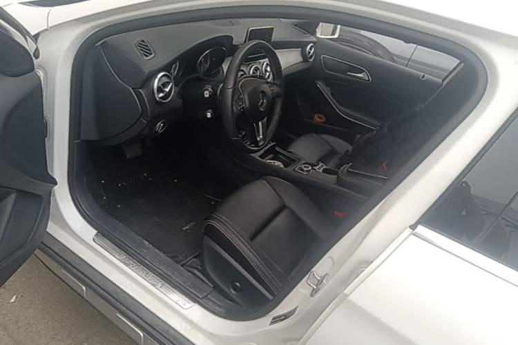 Used Mercedes-Benz GLA 2016 GLA 200 Fashion Model Driver Seat