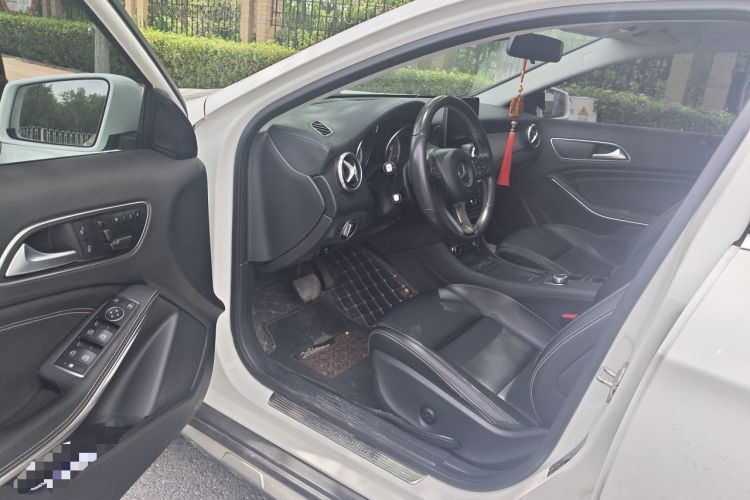 Used Mercedes-Benz GLA 2016 GLA 220 4MATIC Fashion Edition Driver Seat