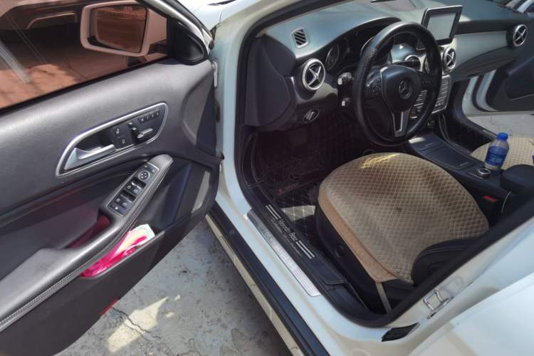 Used Mercedes-Benz GLA 2016 GLA 200 Sport Edition Driver Seat
