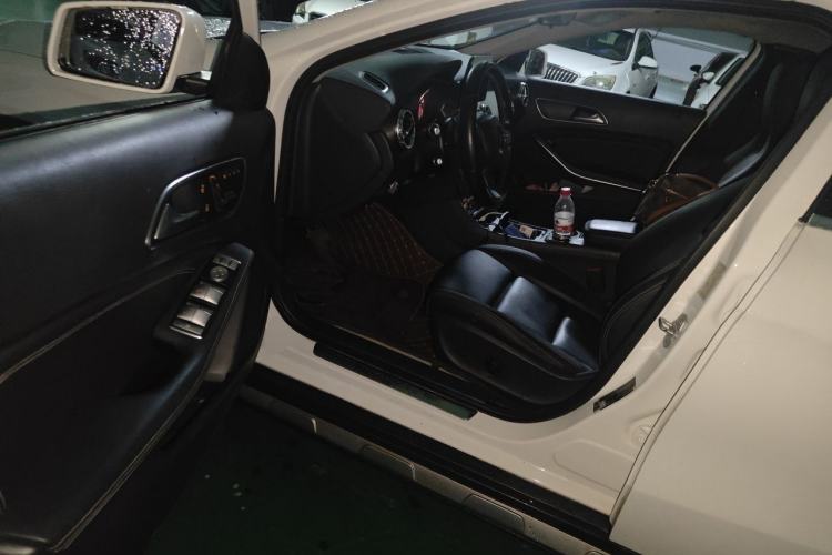 Used Mercedes-Benz GLA 2016 GLA 220 4MATIC Fashion Edition Driver Seat