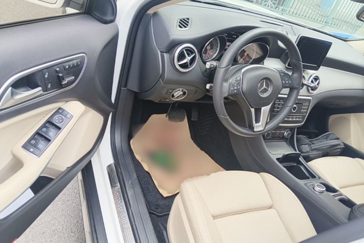 Used Mercedes-Benz GLA 2016 GLA 200 Fashion Model Driver Seat