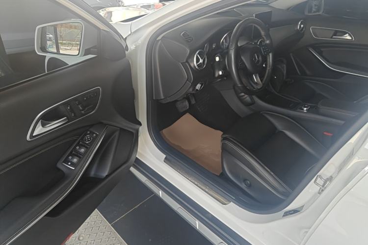 Used Mercedes-Benz GLA 2016 GLA 220 4MATIC Fashion Edition Driver Seat
