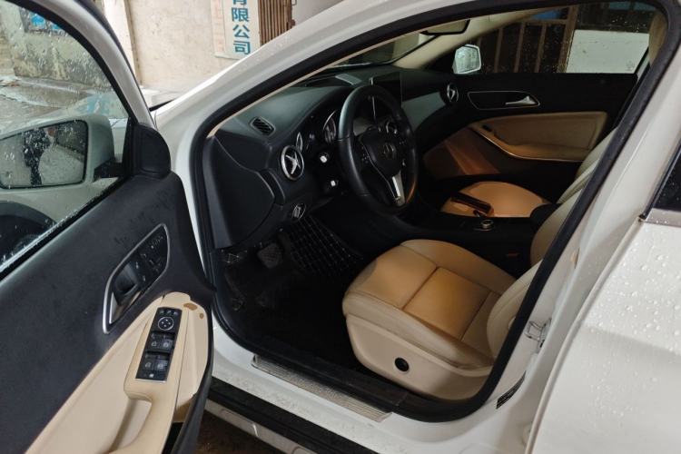 Used Mercedes-Benz GLA 2016 GLA 200 Fashion Model Driver Seat