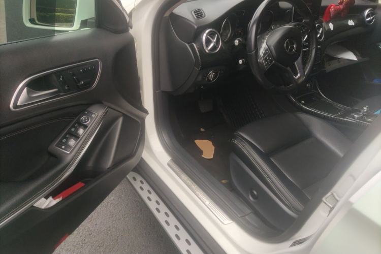 Used Mercedes-Benz GLA 2016 GLA 200 Sport Edition Driver Seat