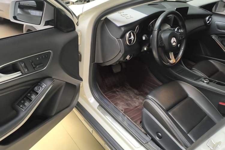 Used Mercedes-Benz GLA 2016 GLA 200 Fashion Model Driver Seat