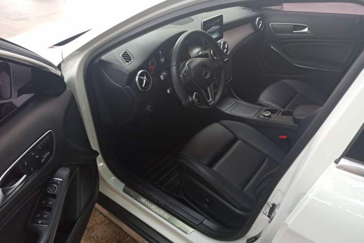 Used Mercedes-Benz GLA 2016 GLA 200 Fashion Model Driver Seat