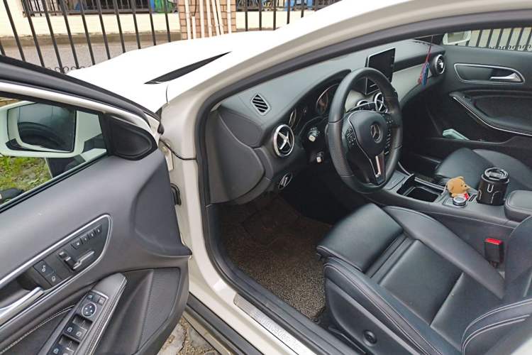 Used Mercedes-Benz GLA 2016 GLA 200 Fashion Model Driver Seat