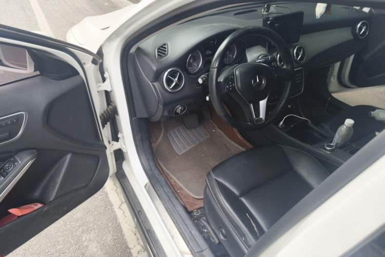 Used Mercedes-Benz GLA 2016 GLA 220 4MATIC Fashion Edition Driver Seat