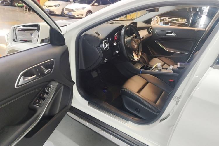 Used Mercedes-Benz GLA 2016 GLA 200 Fashion Model Driver Seat