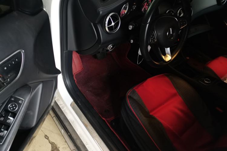 Used Mercedes-Benz GLA 2016 GLA 220 4MATIC Fashion Edition Driver Seat