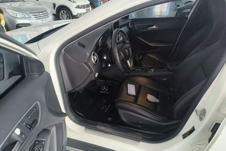 Used Mercedes-Benz GLA 2016 GLA 200 Fashion Model Driver Seat
