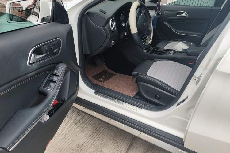 Used Mercedes-Benz GLA 2016 GLA 200 Fashion Model Driver Seat