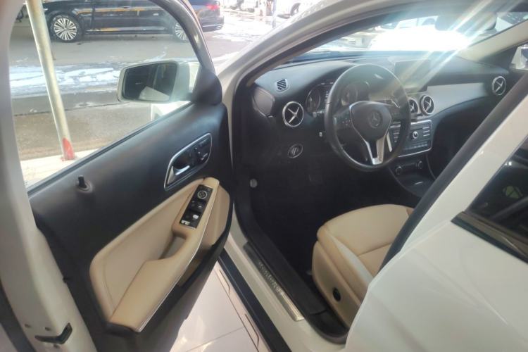 Used Mercedes-Benz GLA 2016 GLA 200 Fashion Model Driver Seat