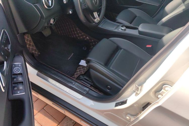 Used Mercedes-Benz GLA 2016 GLA 200 Sport Edition Driver Seat