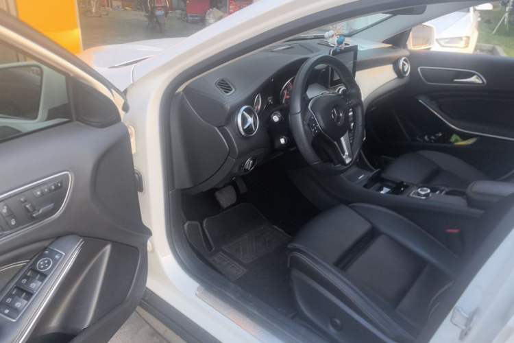 Used Mercedes-Benz GLA 2016 GLA 200 Fashion Model Driver Seat