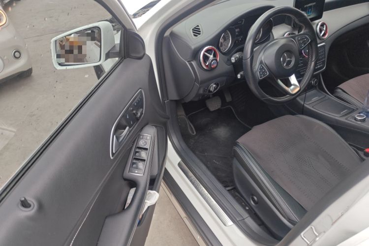 Used Mercedes-Benz GLA 2016 GLA 200 Fashion Model Driver Seat