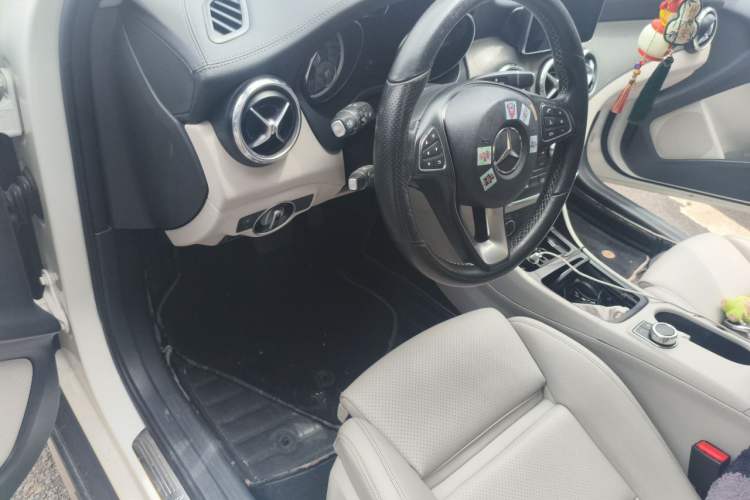 Used Mercedes-Benz GLA 2016 GLA 220 4MATIC Fashion Edition Driver Seat