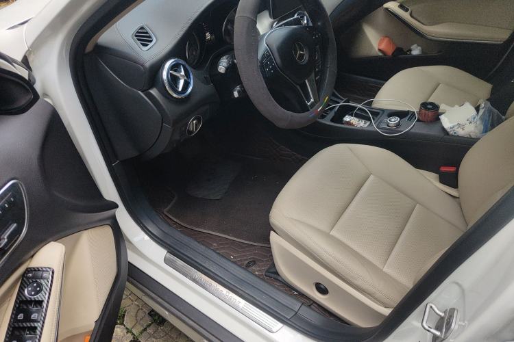 Used Mercedes-Benz GLA 2016 GLA 220 4MATIC Fashion Edition Driver Seat