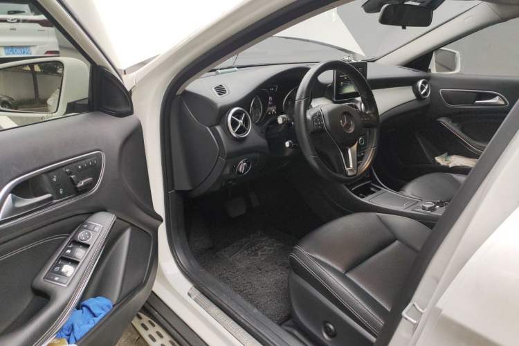 Used Mercedes-Benz GLA 2016 GLA 200 Fashion Model Driver Seat