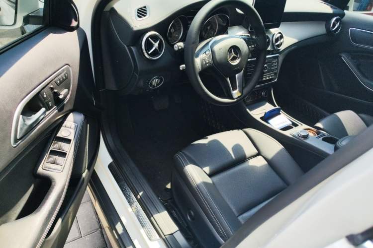 Used Mercedes-Benz GLA 2016 GLA 200 Fashion Model Driver Seat