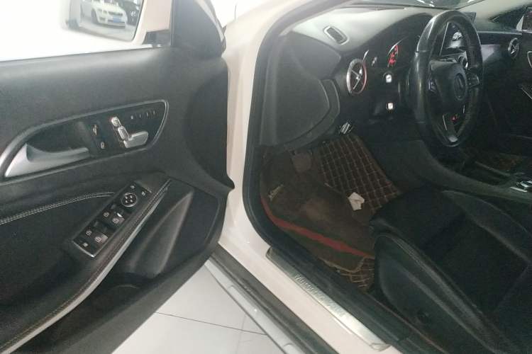 Used Mercedes-Benz GLA 2016 GLA 200 Fashion Model Driver Seat