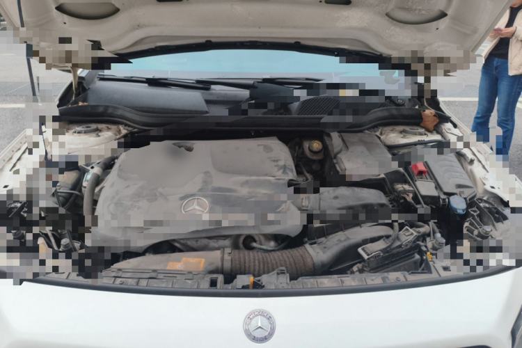 Used Mercedes-Benz GLA 2016 GLA 200 Fashion Model Engine Bay