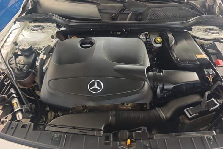 Used Mercedes-Benz GLA 2016 GLA 220 4MATIC Fashion Edition Engine Bay