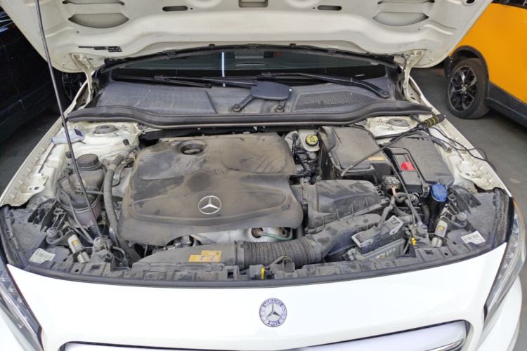 Used Mercedes-Benz GLA 2016 GLA 200 Fashion Model Engine Bay