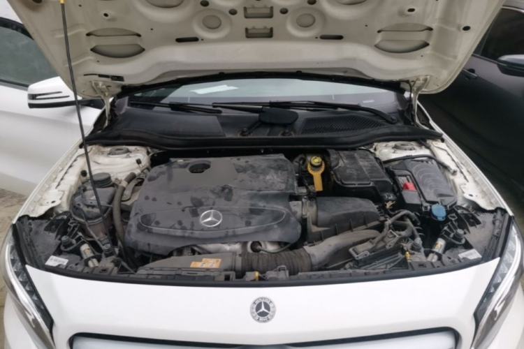 Used Mercedes-Benz GLA 2016 GLA 200 Fashion Model Engine Bay