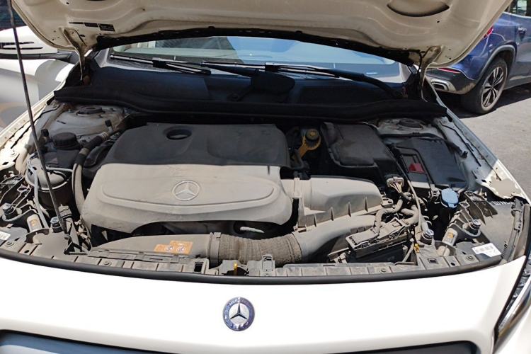 Used Mercedes-Benz GLA 2016 GLA 200 Fashion Model Engine Bay