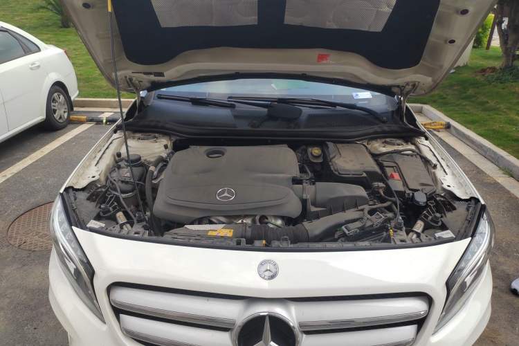 Used Mercedes-Benz GLA 2016 GLA 200 Fashion Model Engine Bay