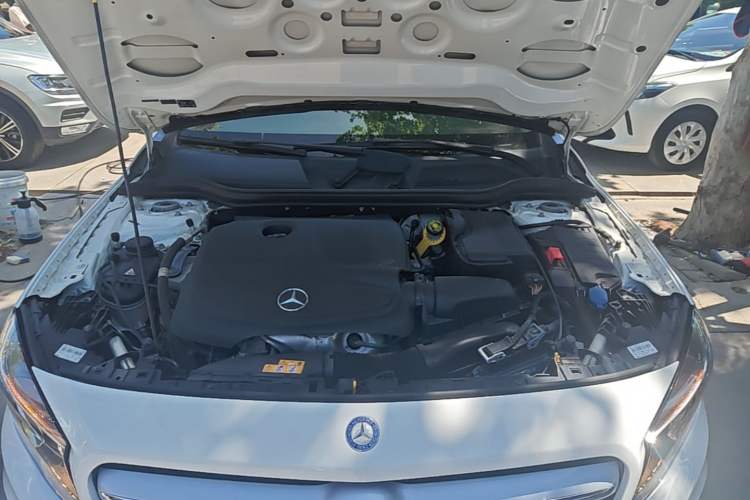 Used Mercedes-Benz GLA 2016 GLA 200 Sport Edition Engine Bay