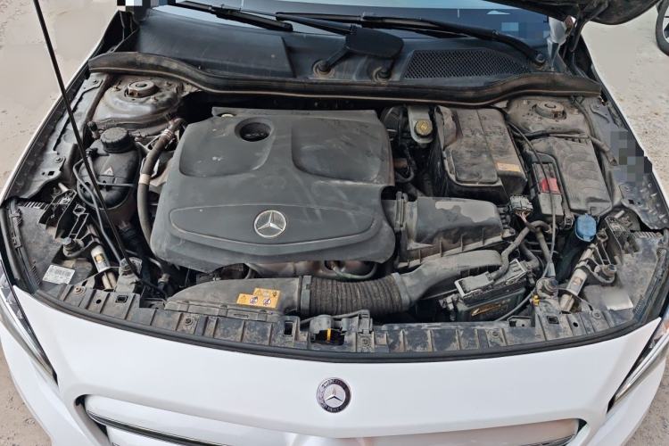 Used Mercedes-Benz GLA 2016 GLA 200 Fashion Model Engine Bay
