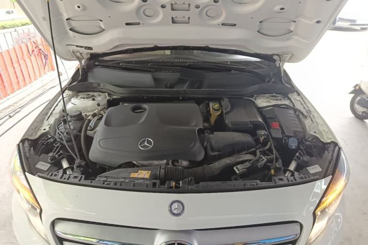 Used Mercedes-Benz GLA 2016 GLA 200 Fashion Model Engine Bay