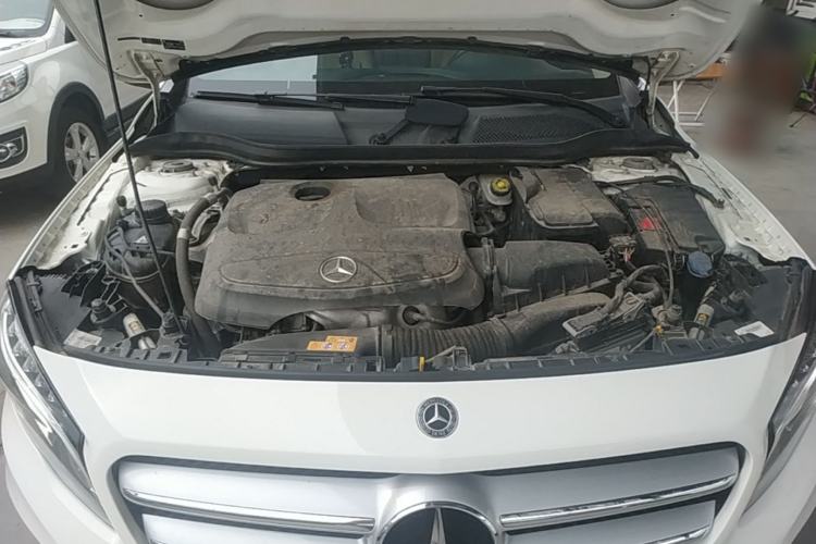 Used Mercedes-Benz GLA 2016 GLA 200 Fashion Model Engine Bay