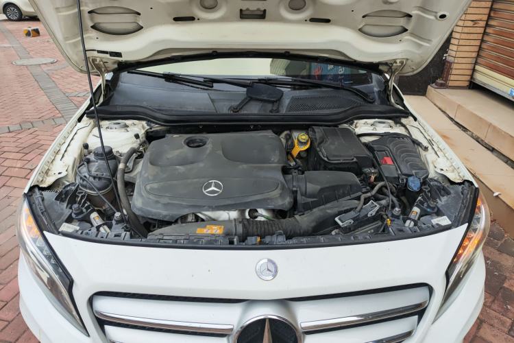 Used Mercedes-Benz GLA 2016 GLA 200 Fashion Model Engine Bay